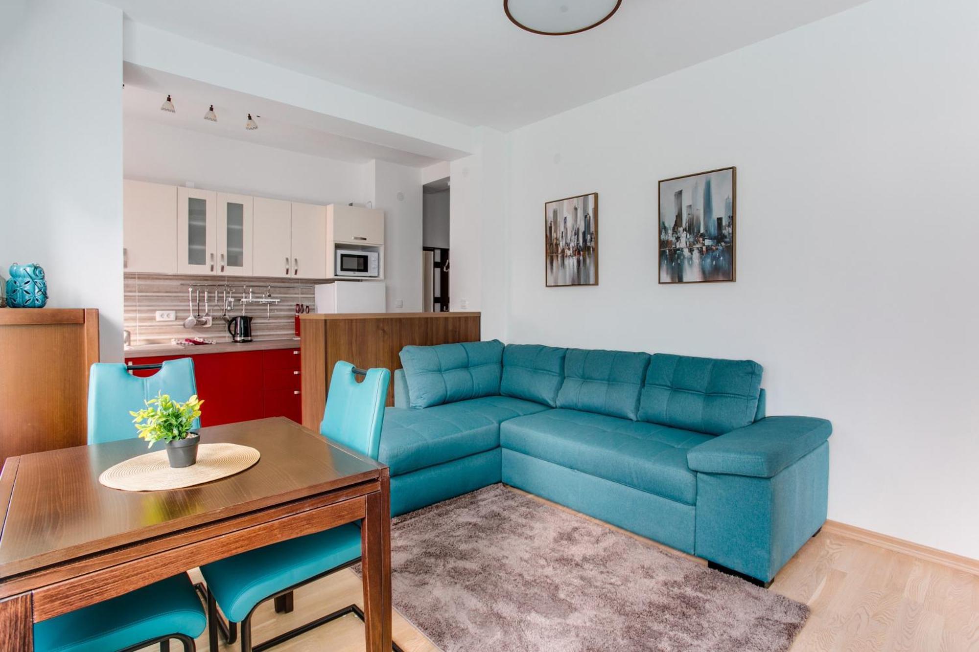 Apartman Lora 13.jula, 15 *